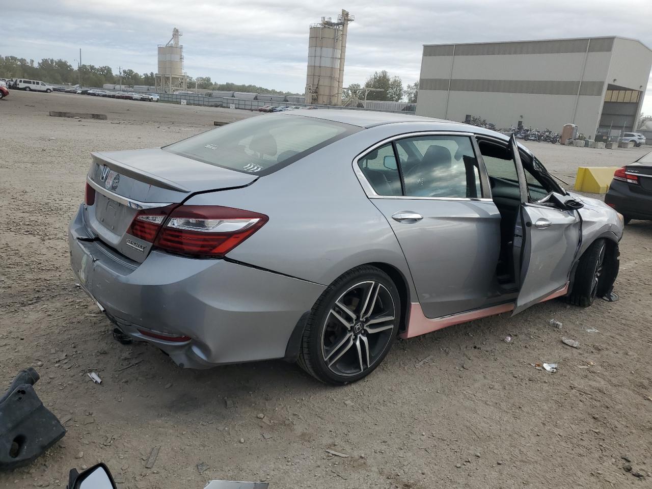 2017 HONDA ACCORD