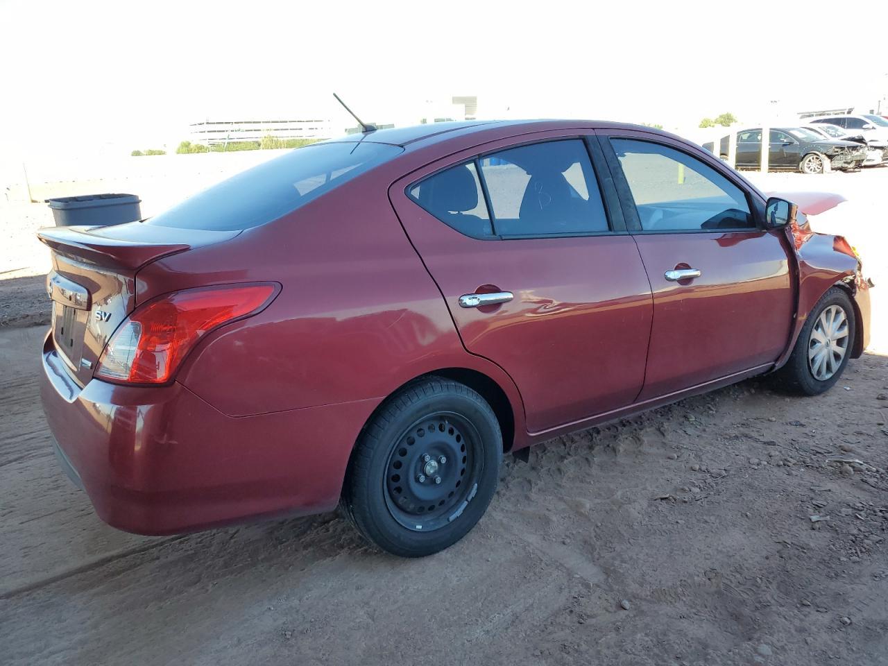 2016 NISSAN VERSA