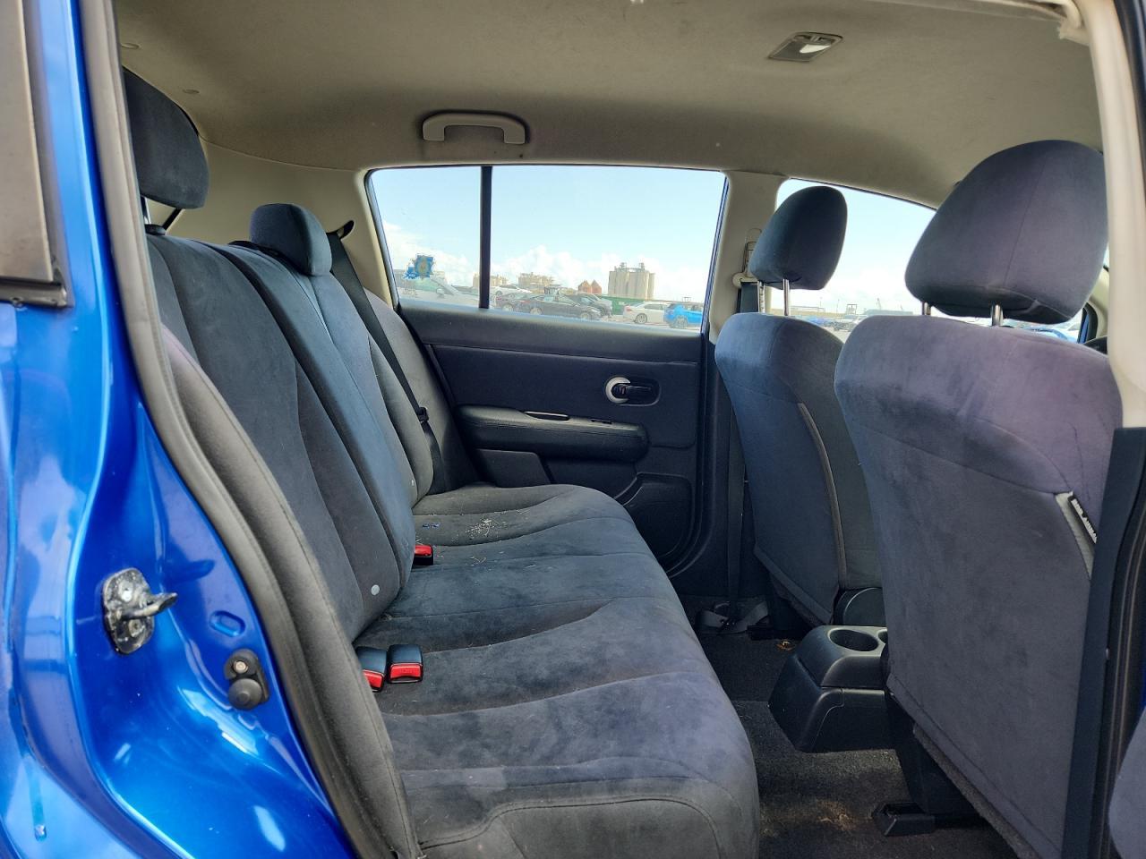 2009 NISSAN VERSA