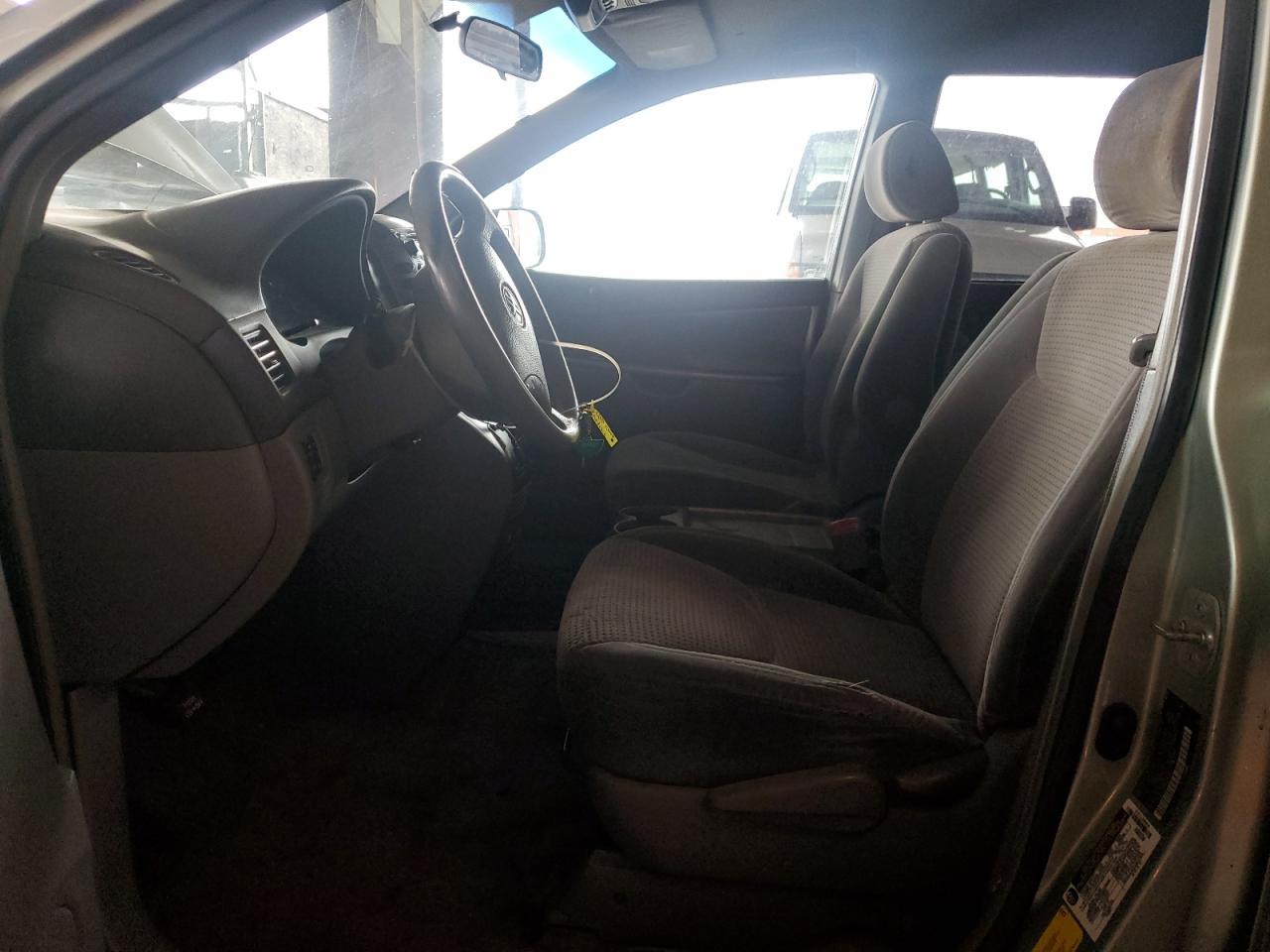 2006 TOYOTA SIENNA