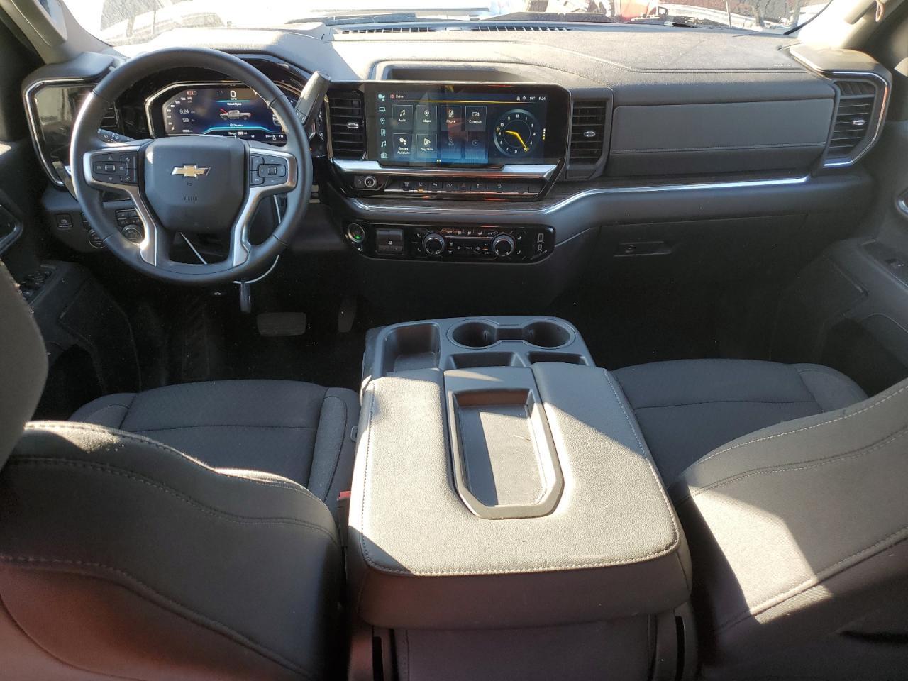 2024 CHEVROLET Silverado