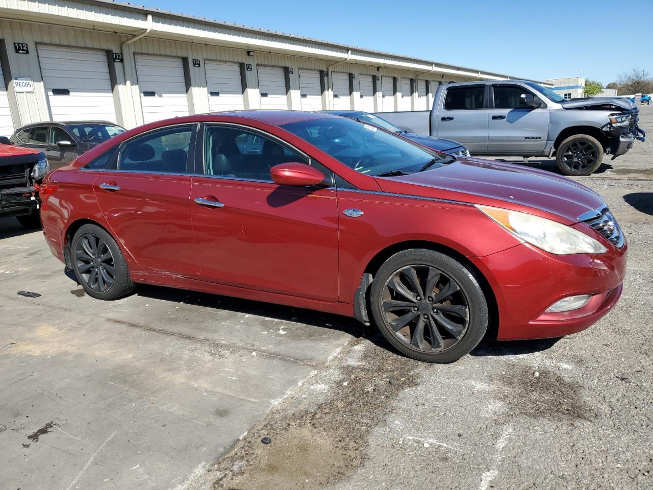 2011 HYUNDAI SONATA