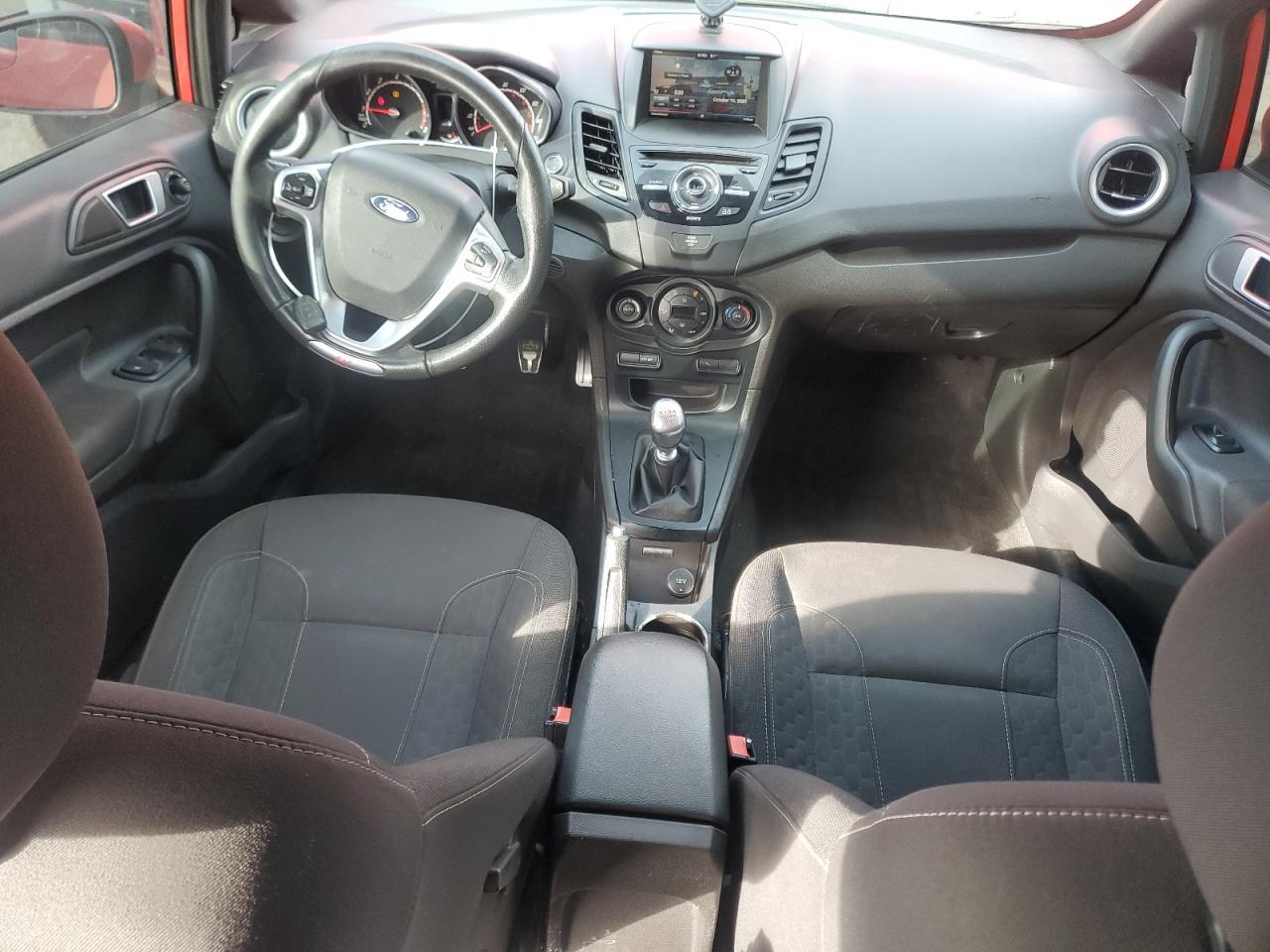 2015 FORD Fiesta