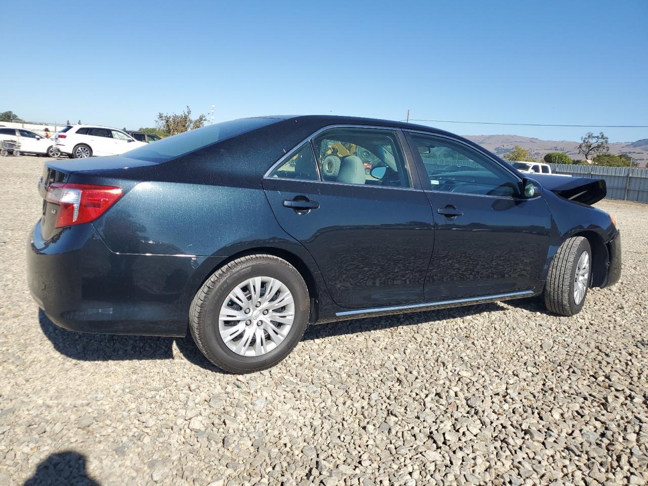 2014 TOYOTA CAMRY
