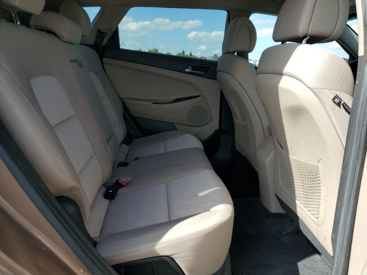 2016 HYUNDAI TUCSON