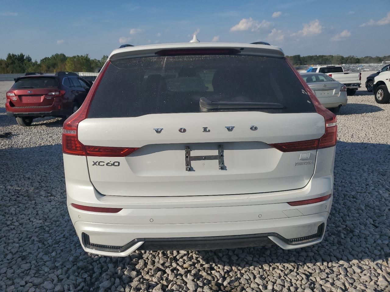 2023 VOLVO XC60