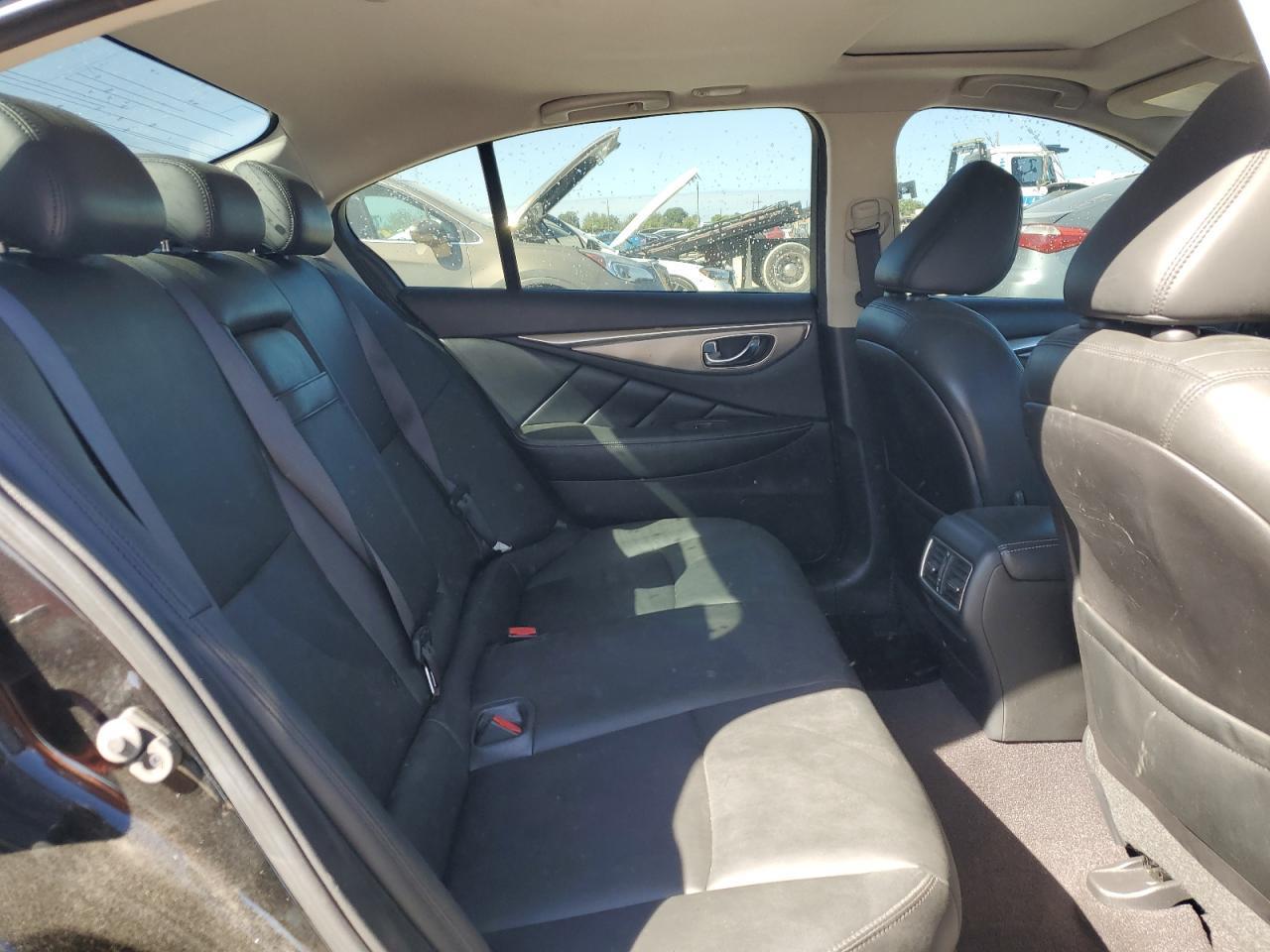2017 INFINITI Q50