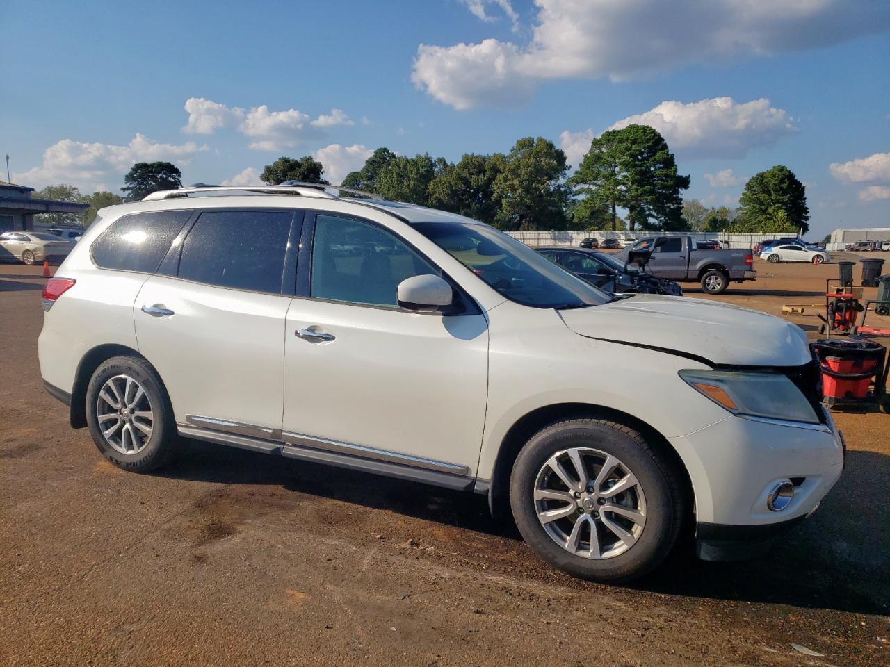 2016 NISSAN PATHFINDER