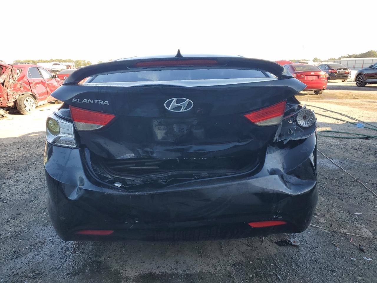 2013 HYUNDAI ELANTRA