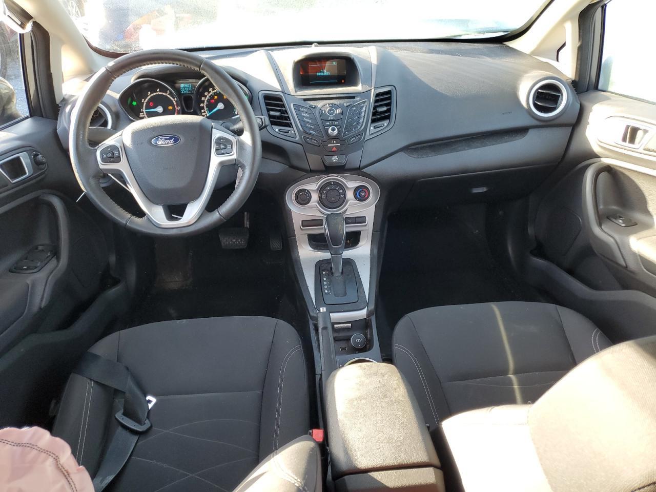 2016 FORD Fiesta