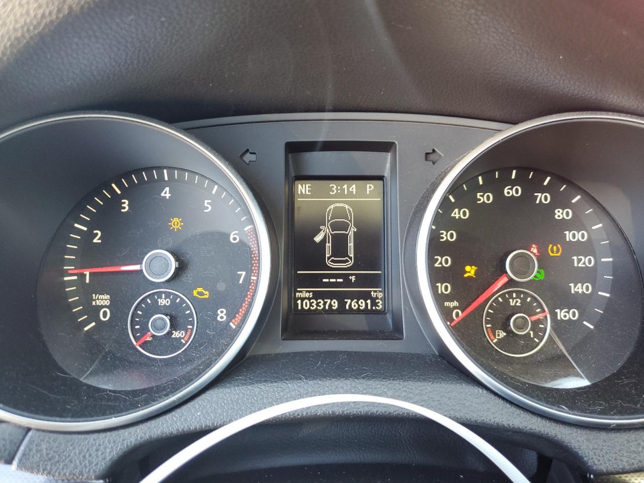 2011 VOLKSWAGEN JETTA