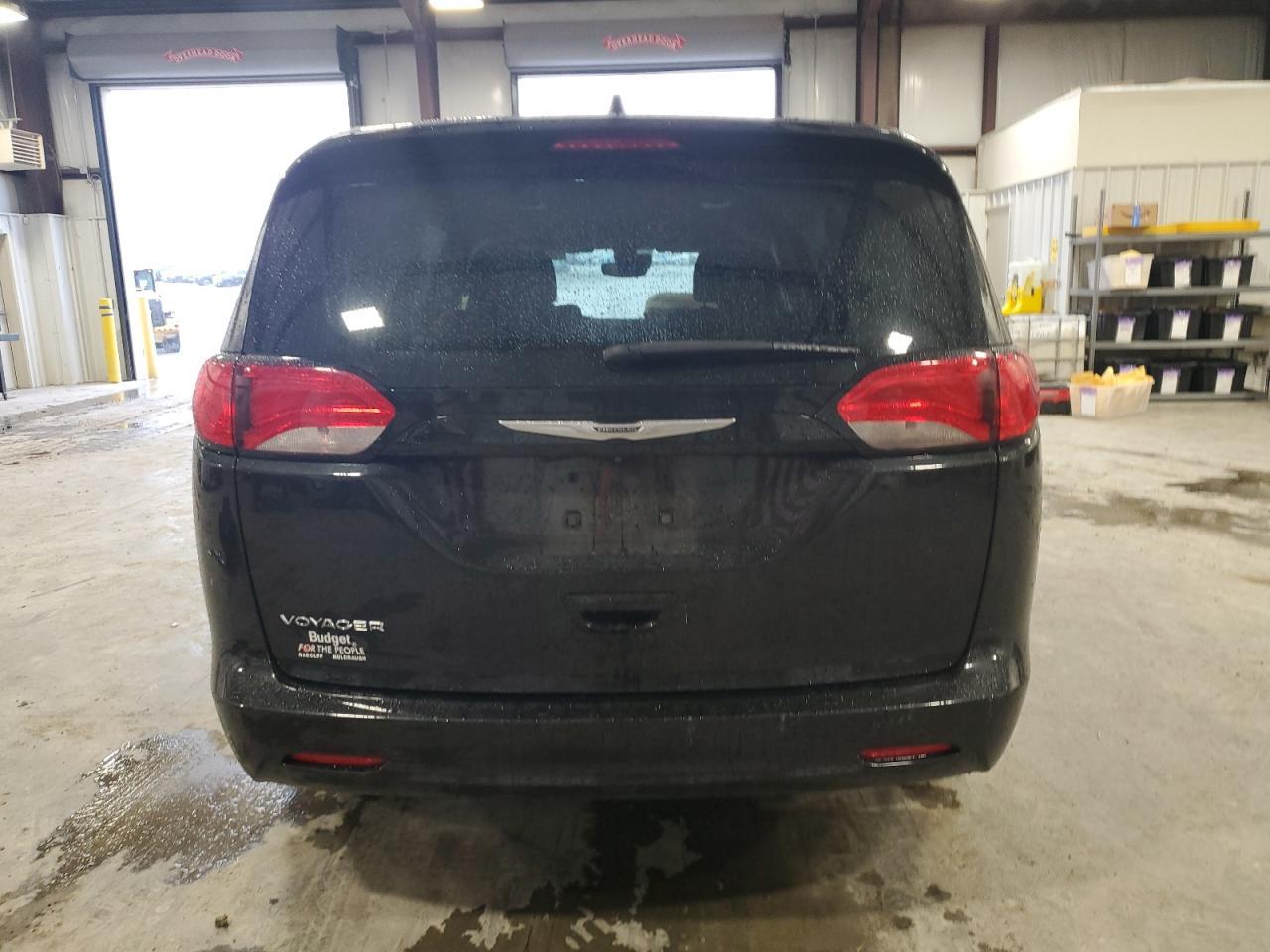 2023 CHRYSLER Voyager