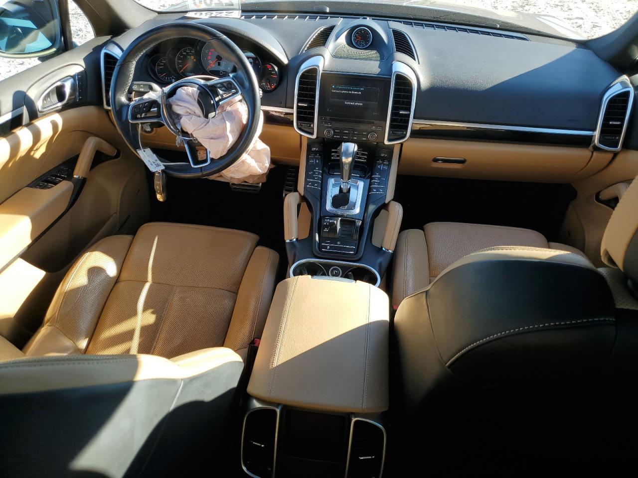 2017 PORSCHE CAYENNE