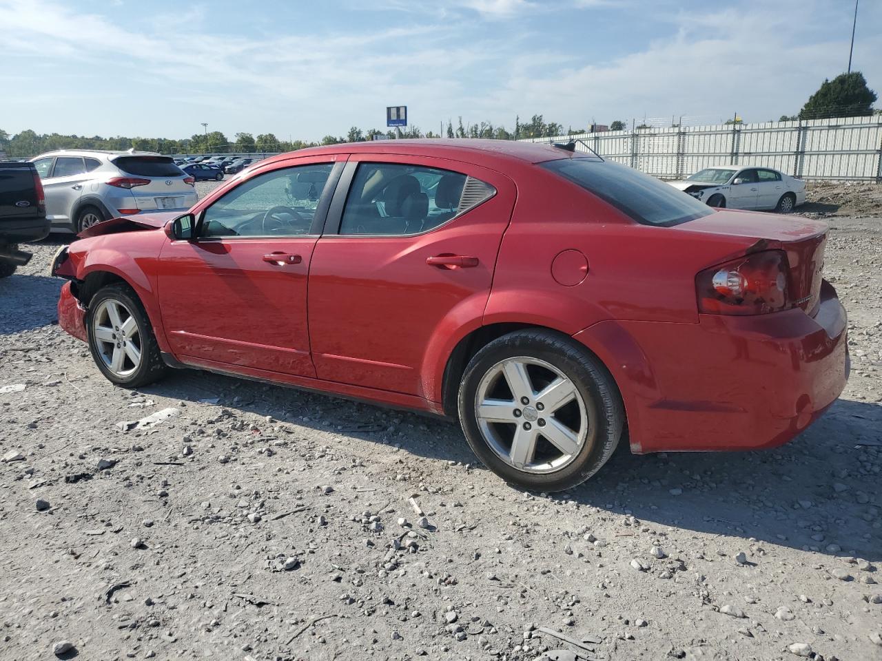 2013 DODGE Avenger