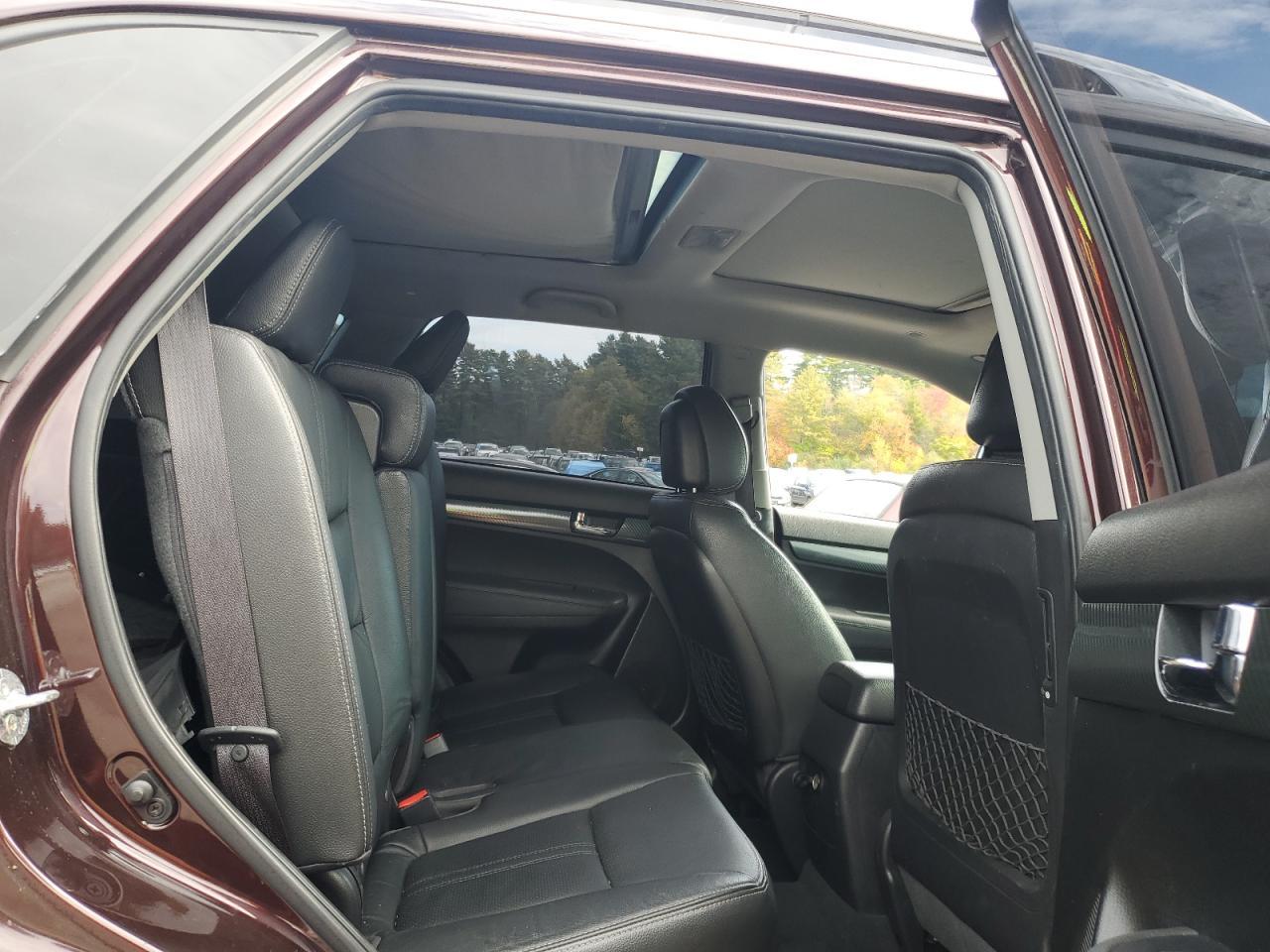 2011 KIA SORENTO