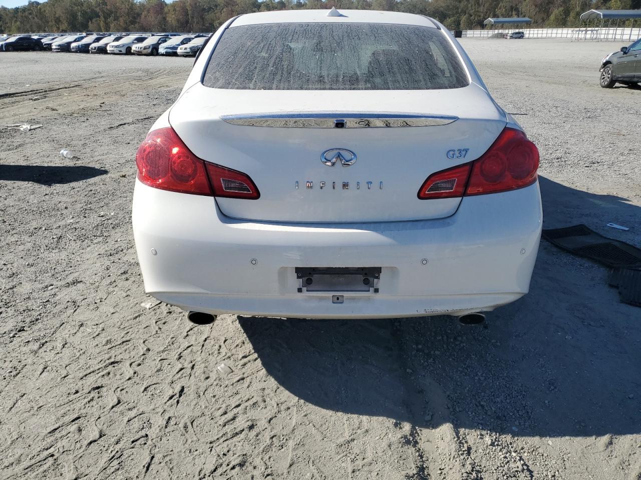 2012 INFINITI G37