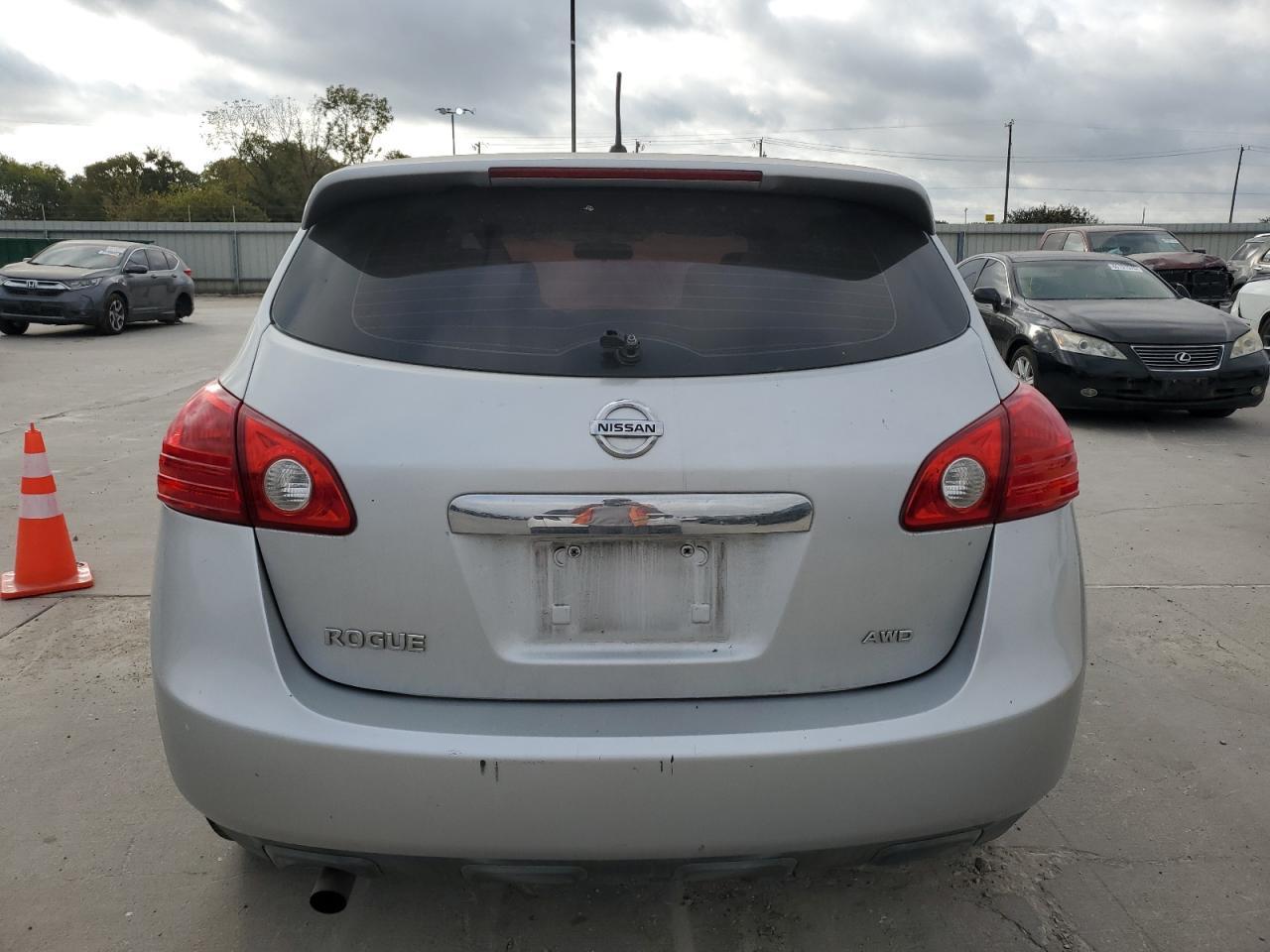 2011 NISSAN ROGUE
