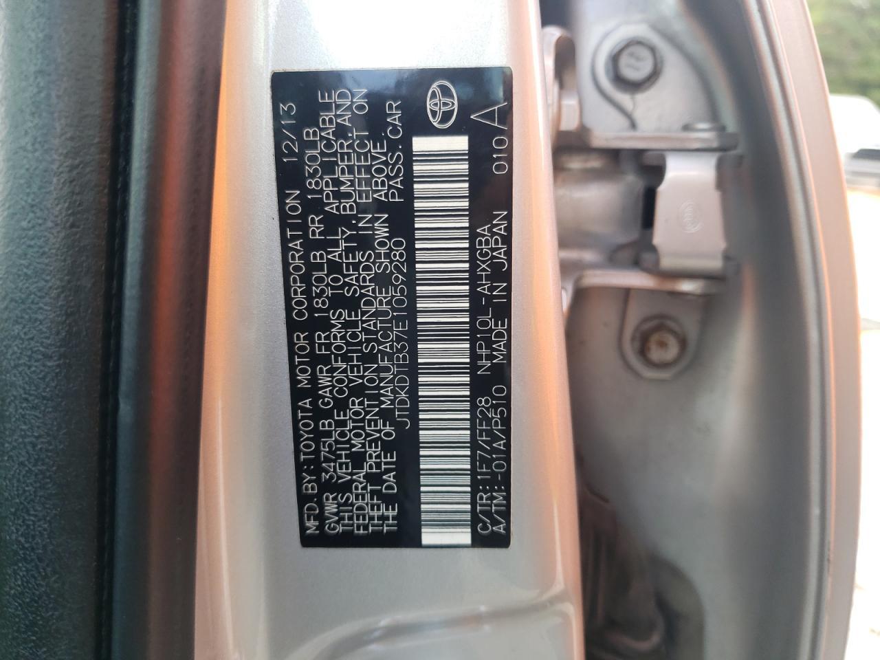 2014 TOYOTA Prius c