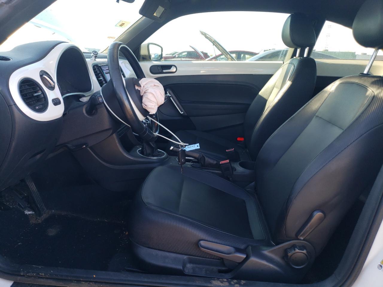 2013 VOLKSWAGEN Beetle