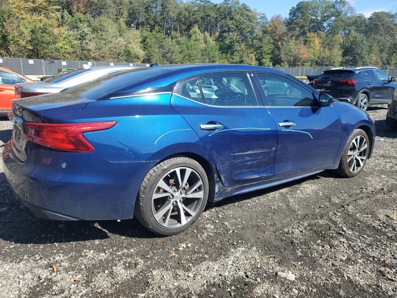 2017 NISSAN Maxima