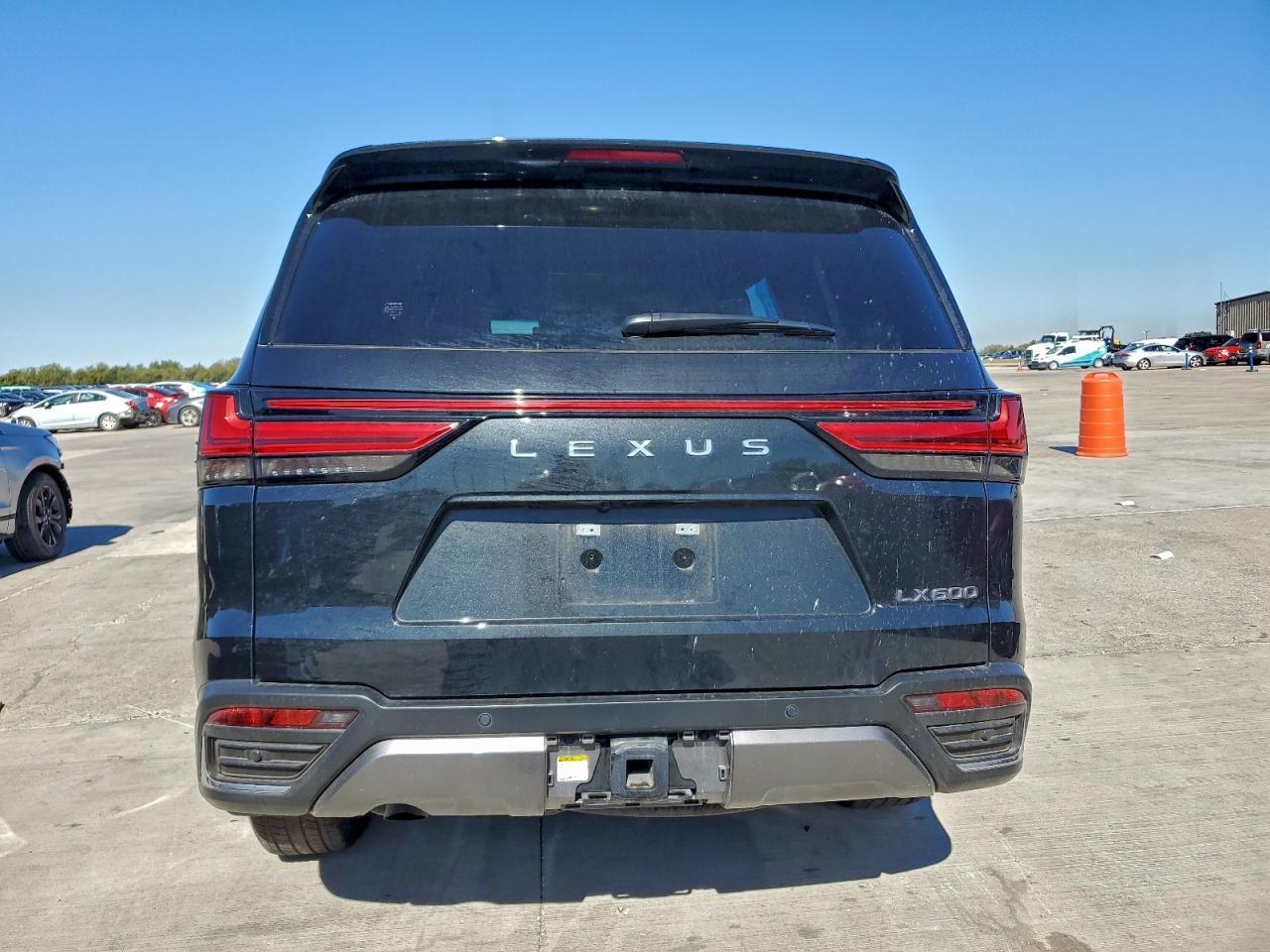 2024 LEXUS LX 600