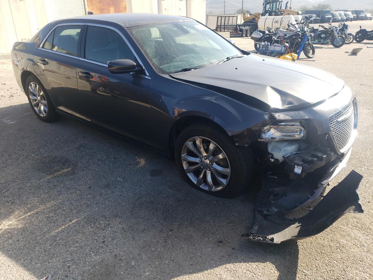 2015 CHRYSLER 300