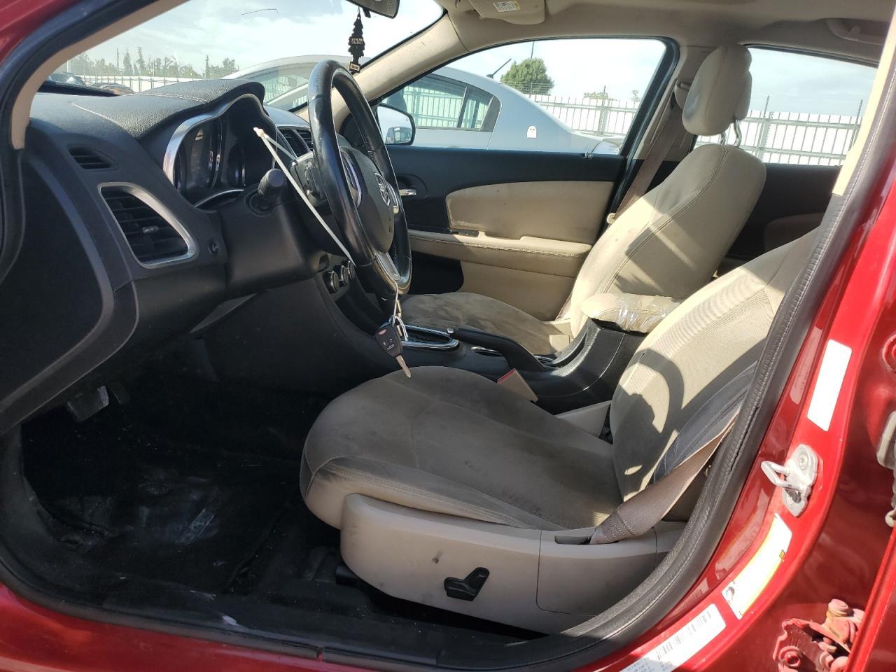 2013 DODGE Avenger