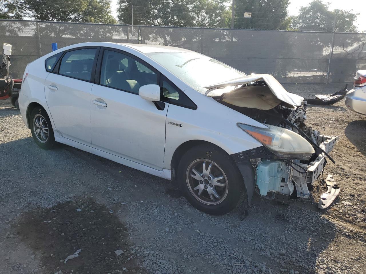 2011 TOYOTA PRIUS