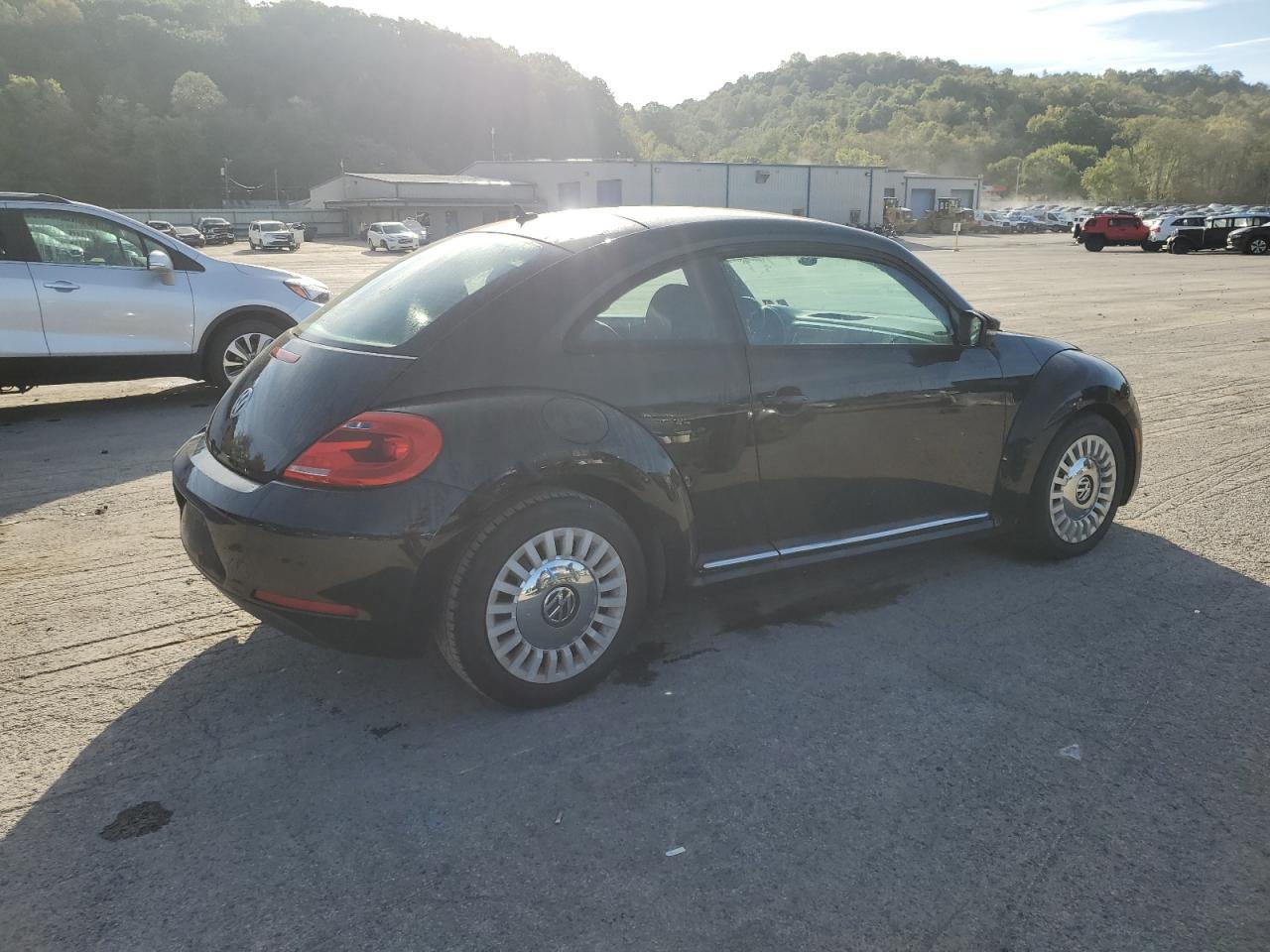 2013 VOLKSWAGEN Beetle