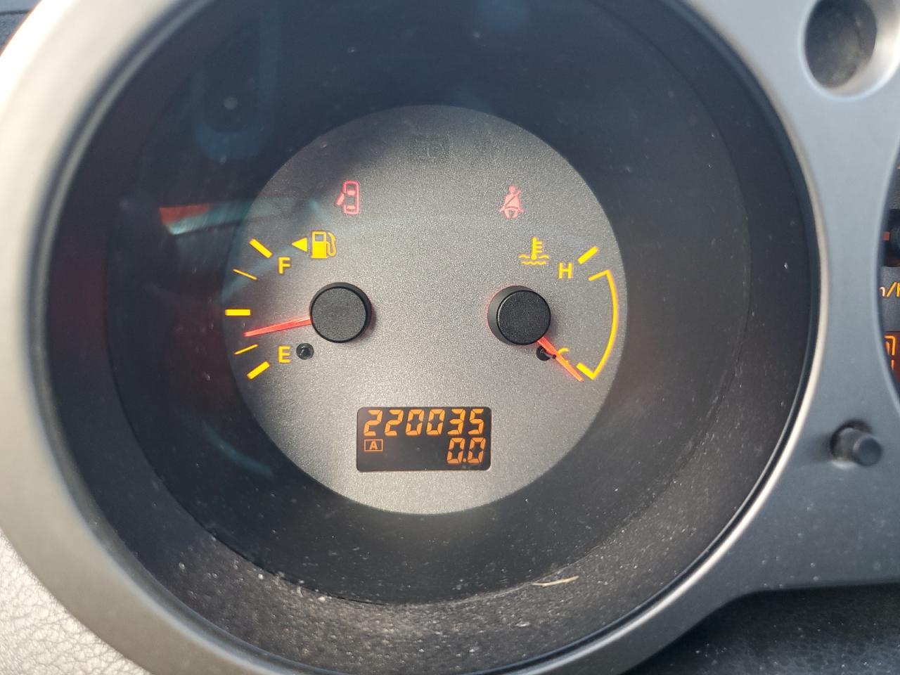 2004 NISSAN Maxima