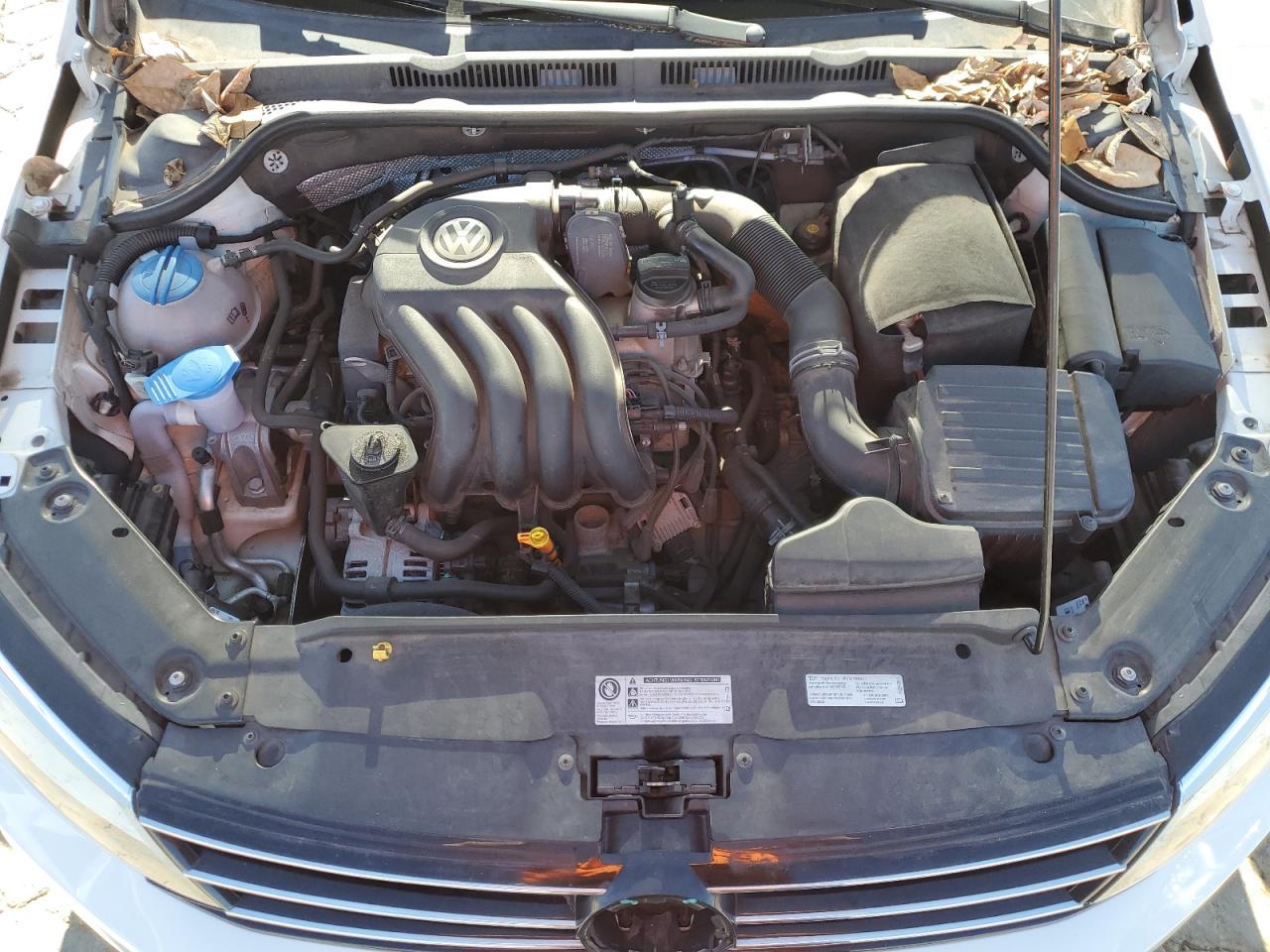 2015 VOLKSWAGEN JETTA