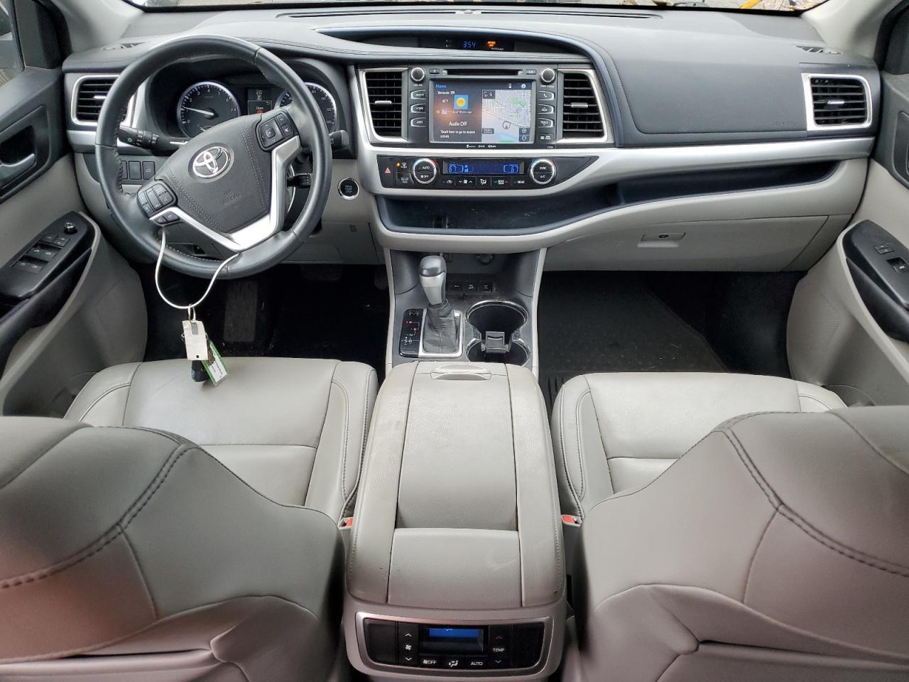 2016 TOYOTA HIGHLANDER
