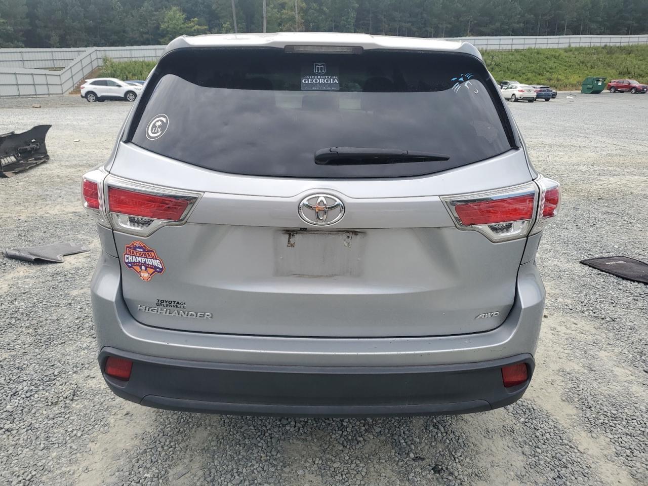 2016 TOYOTA HIGHLANDER