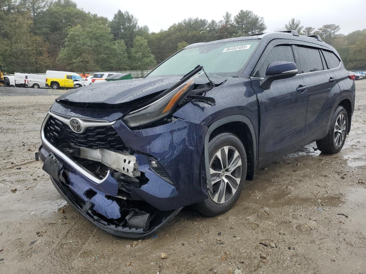 2021 TOYOTA HIGHLANDER