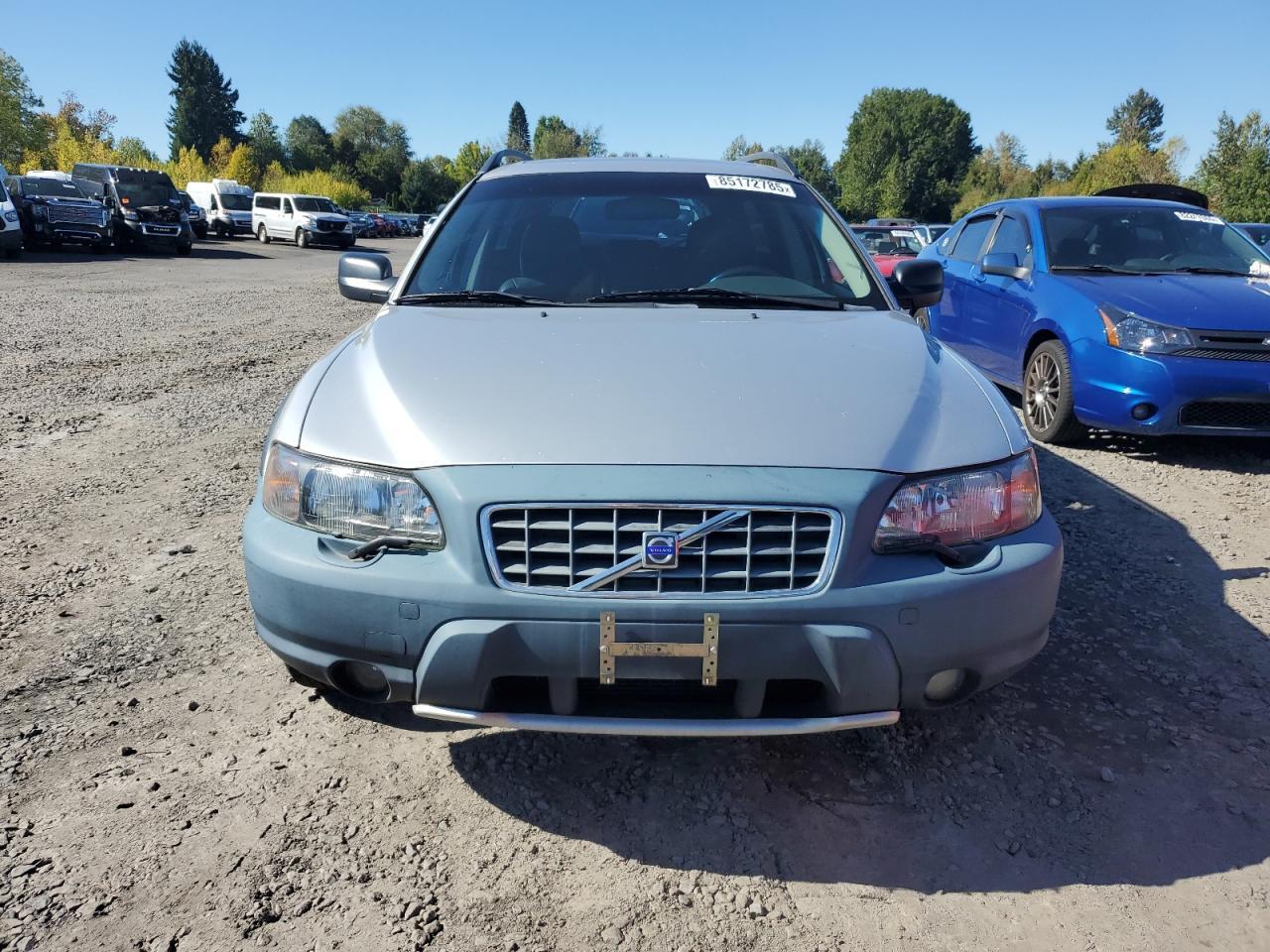 2002 VOLVO V70