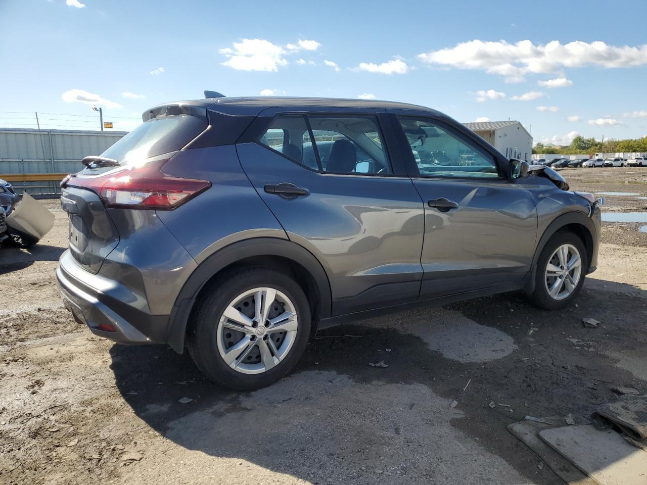 2022 NISSAN KICKS