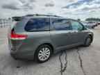 2011 TOYOTA SIENNA