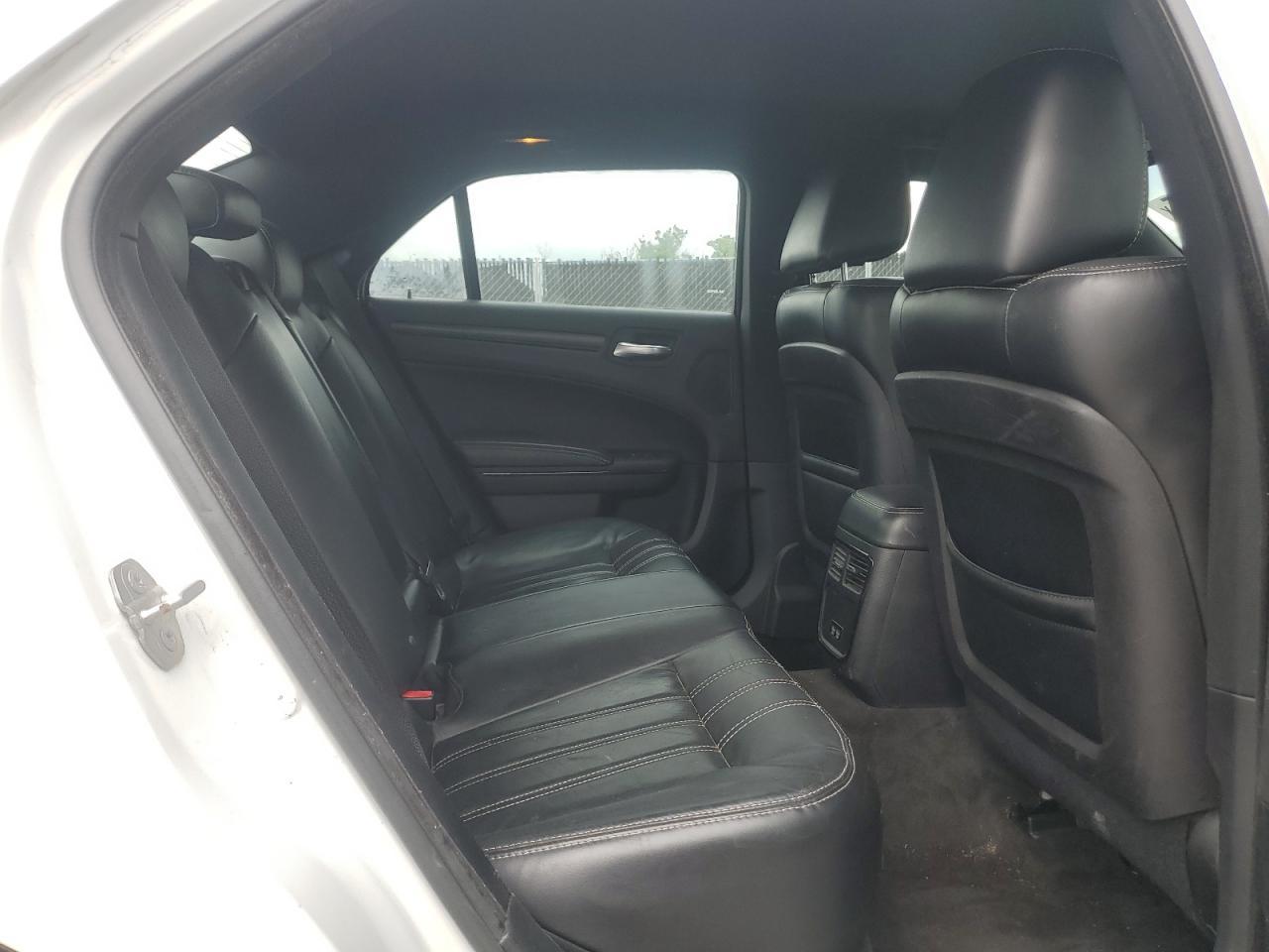 2016 CHRYSLER 300