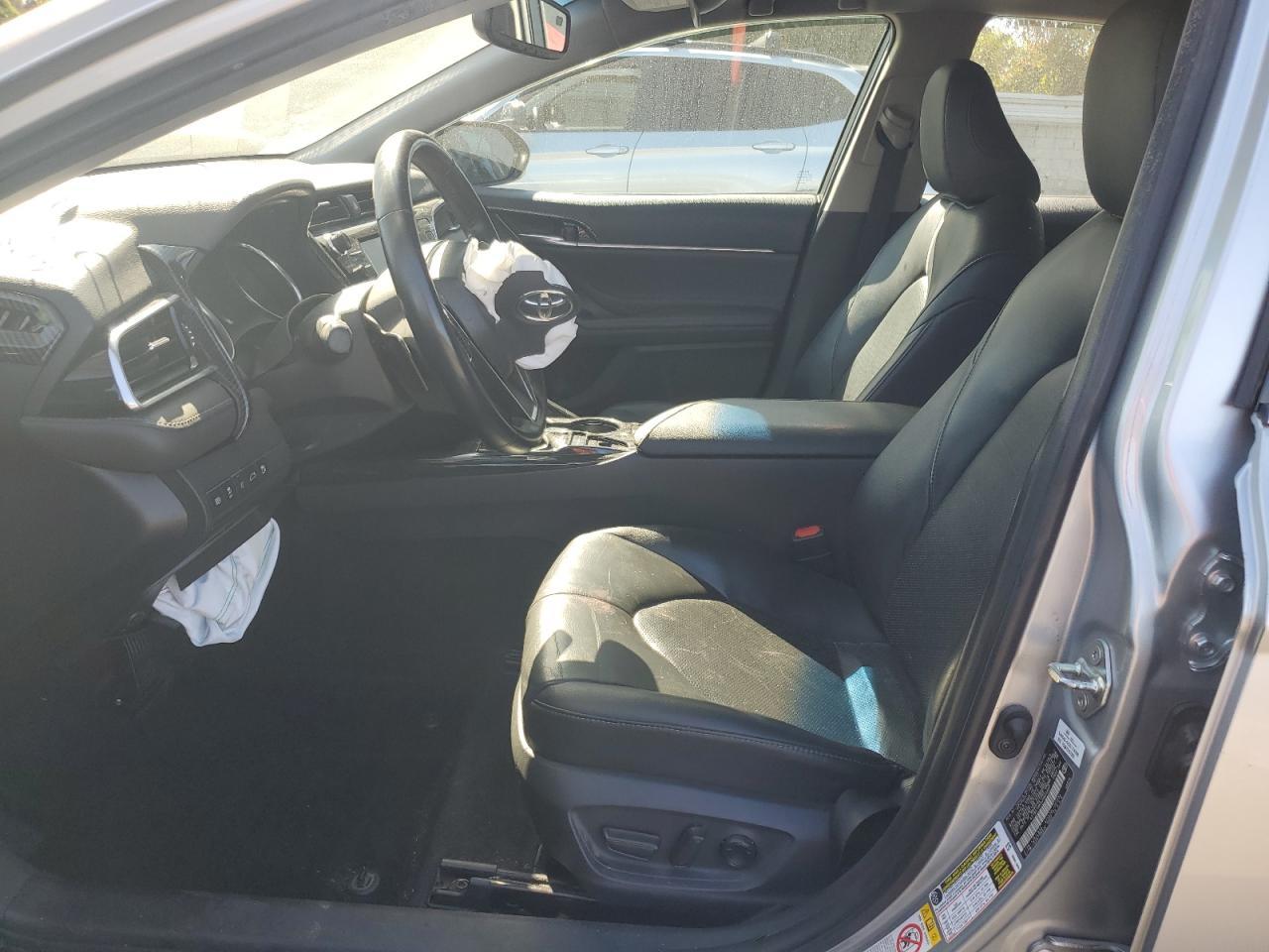 2018 TOYOTA CAMRY