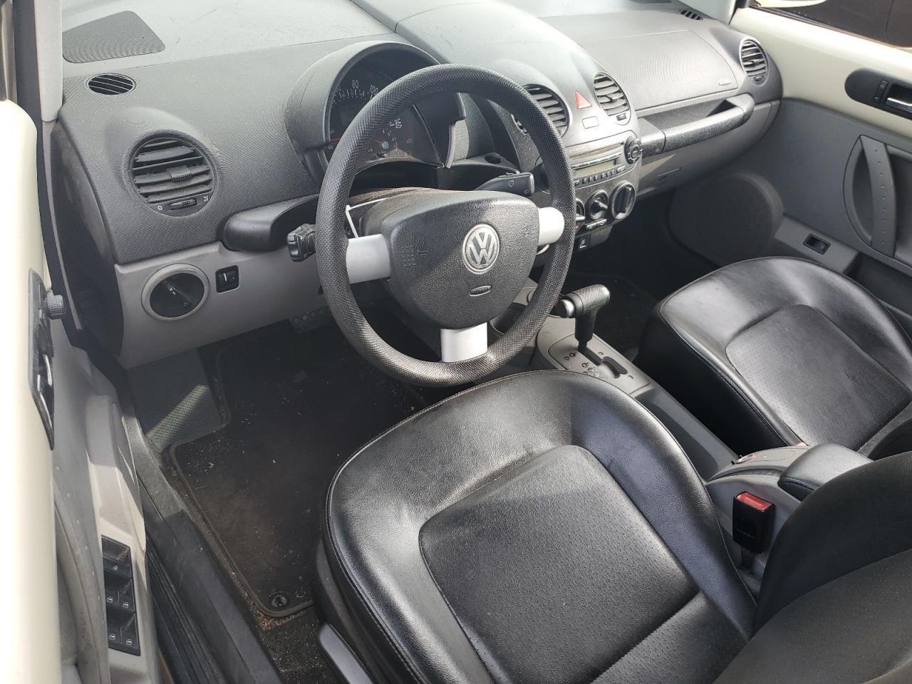 2004 VOLKSWAGEN Beetle