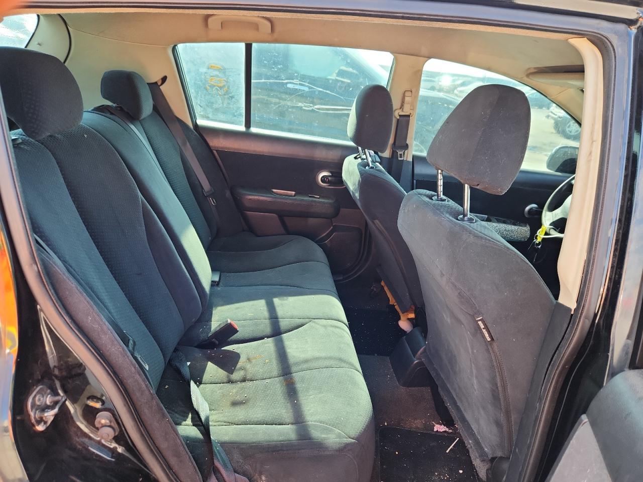2010 NISSAN VERSA