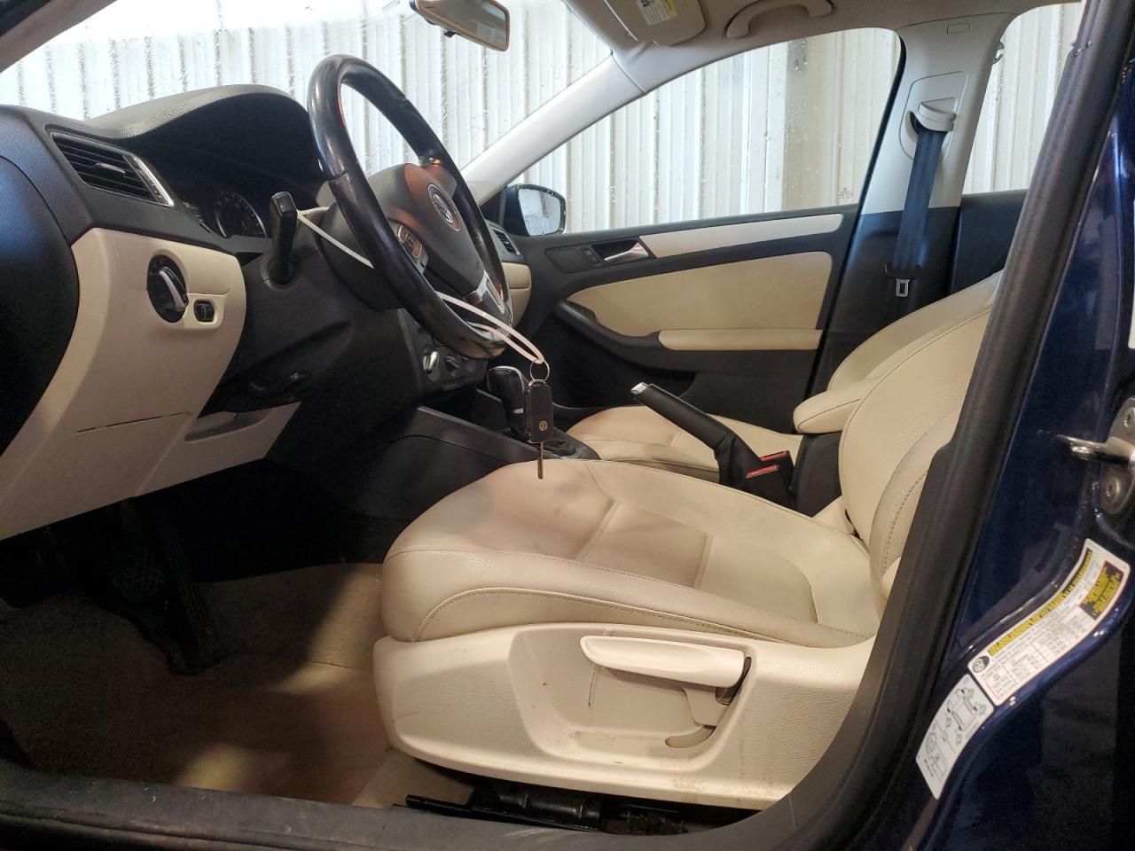 2012 VOLKSWAGEN JETTA