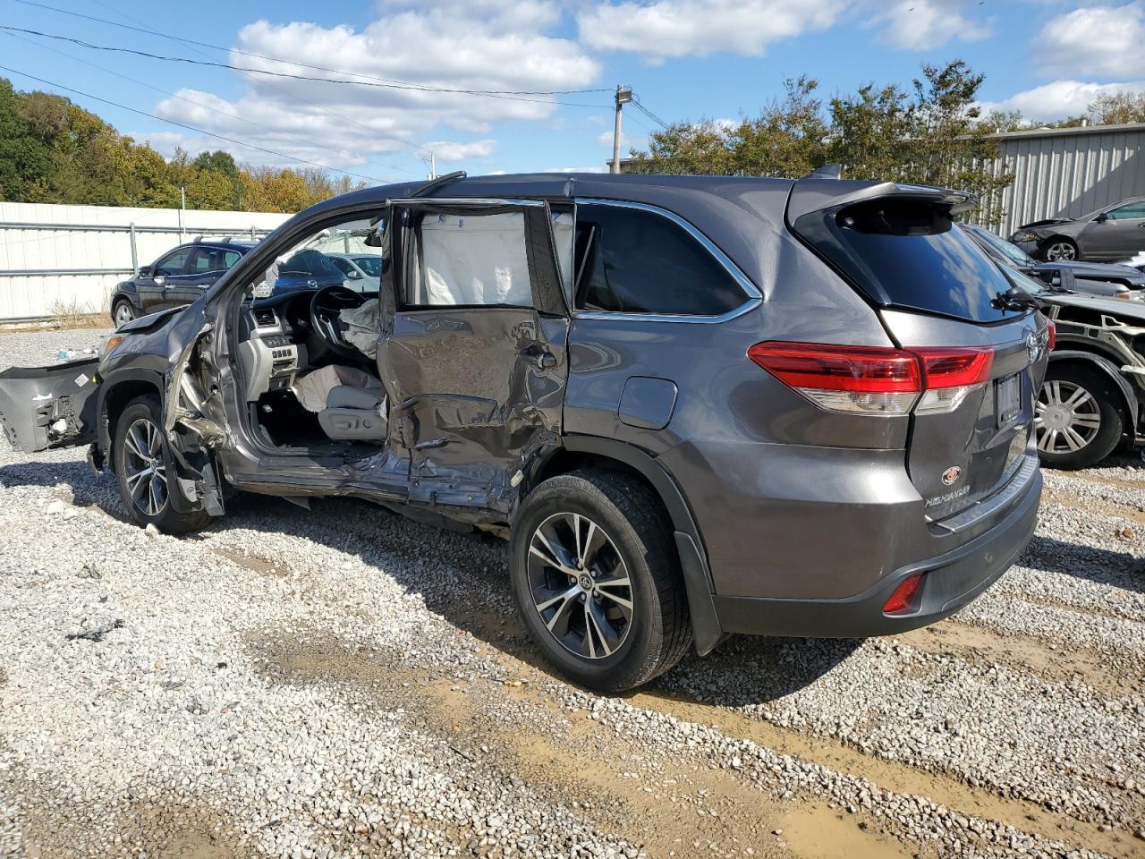 2017 TOYOTA HIGHLANDER