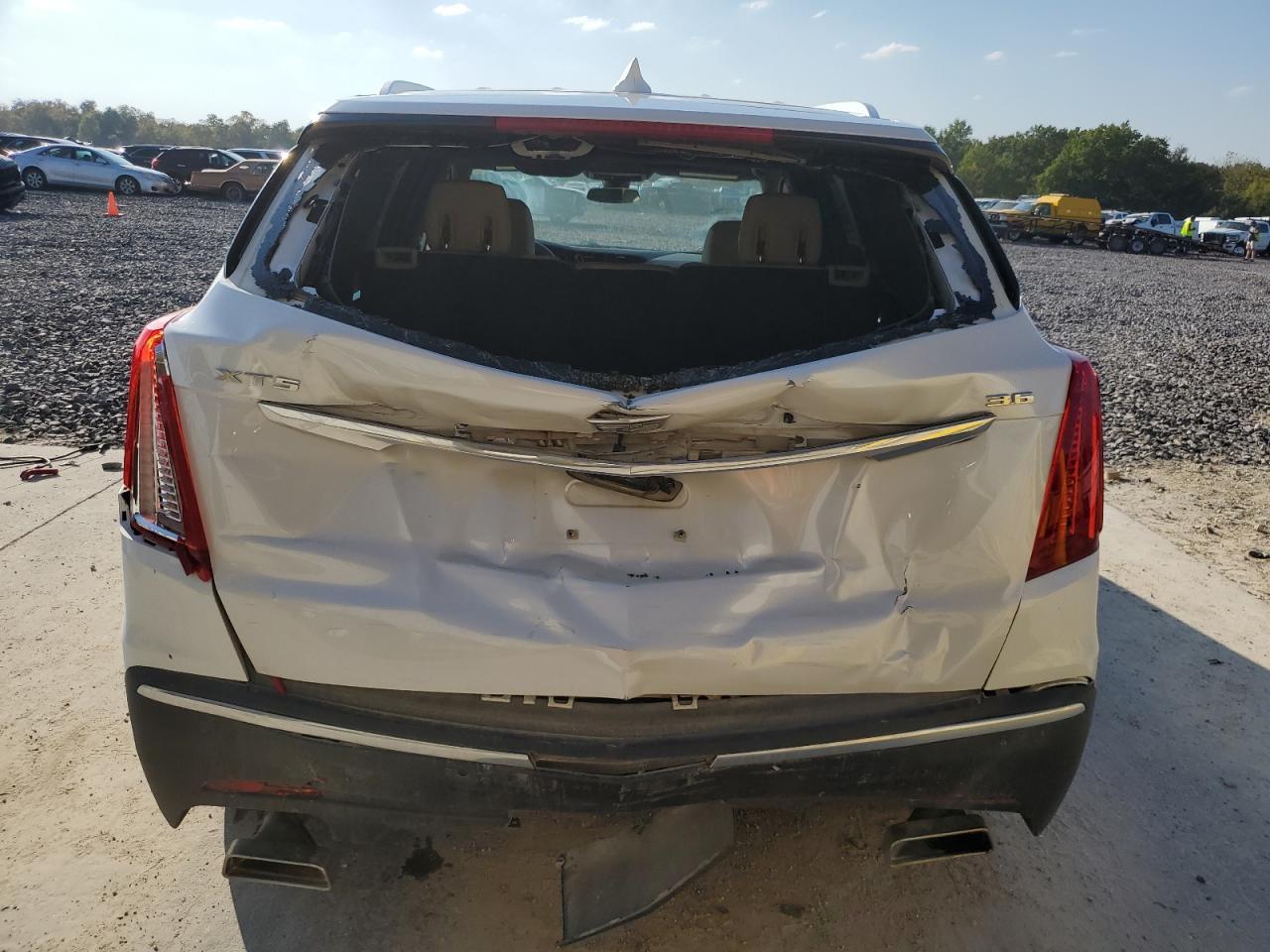 2017 CADILLAC XT5