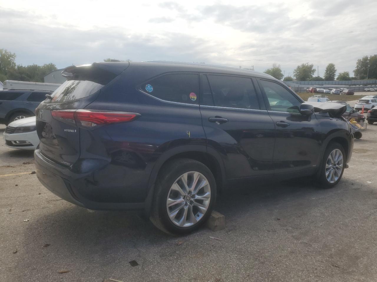 2021 TOYOTA HIGHLANDER