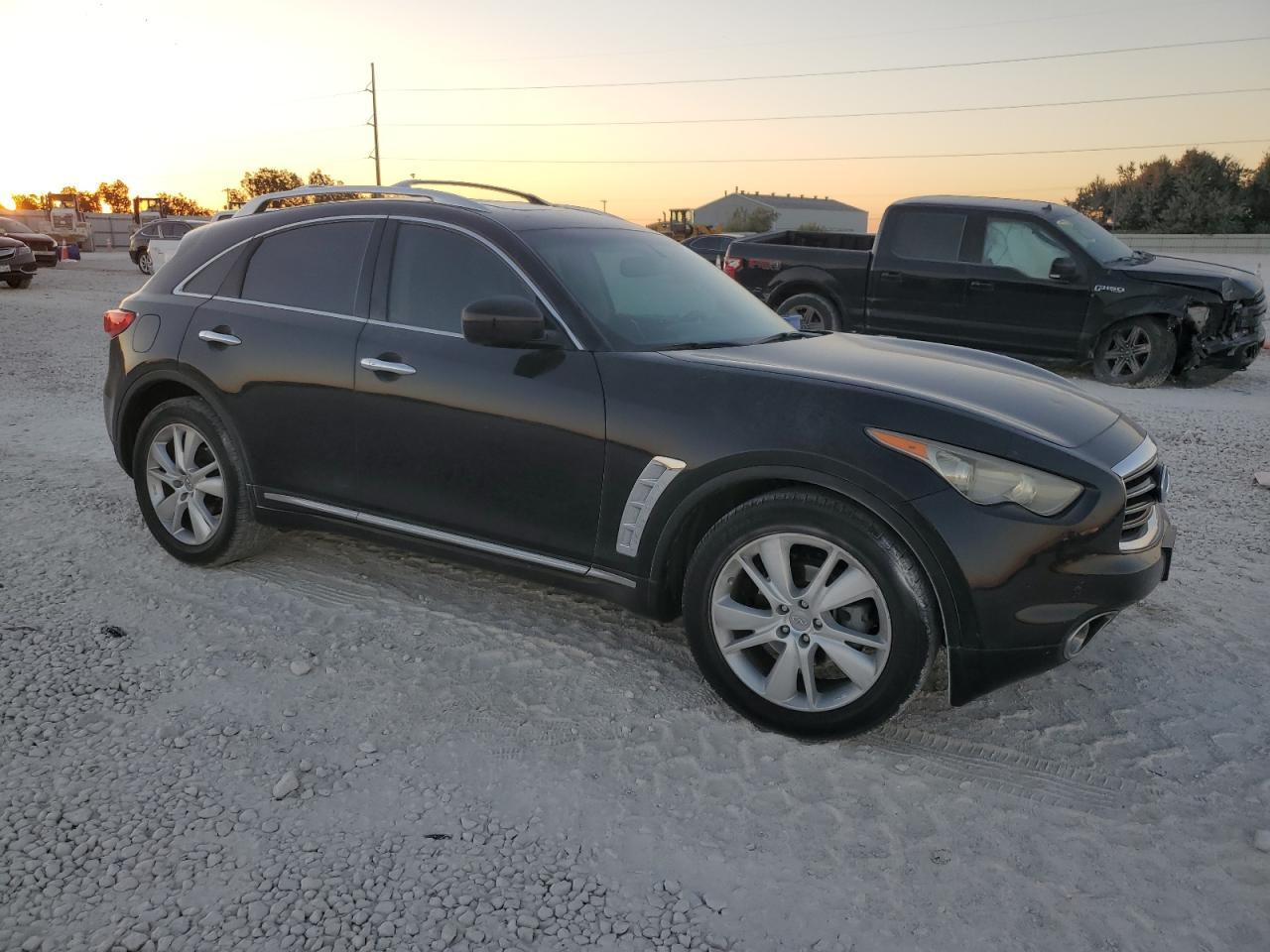 2012 INFINITI FX35