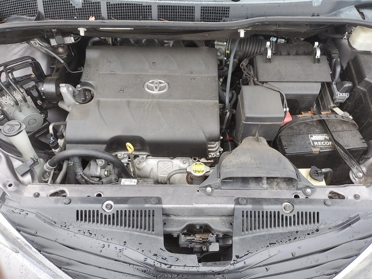 2013 TOYOTA SIENNA