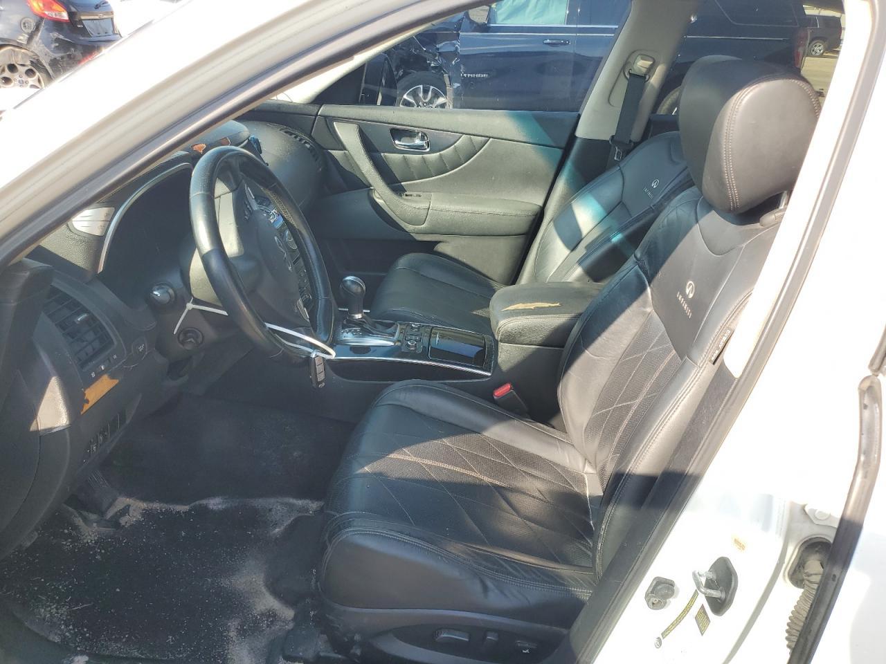 2010 INFINITI FX35