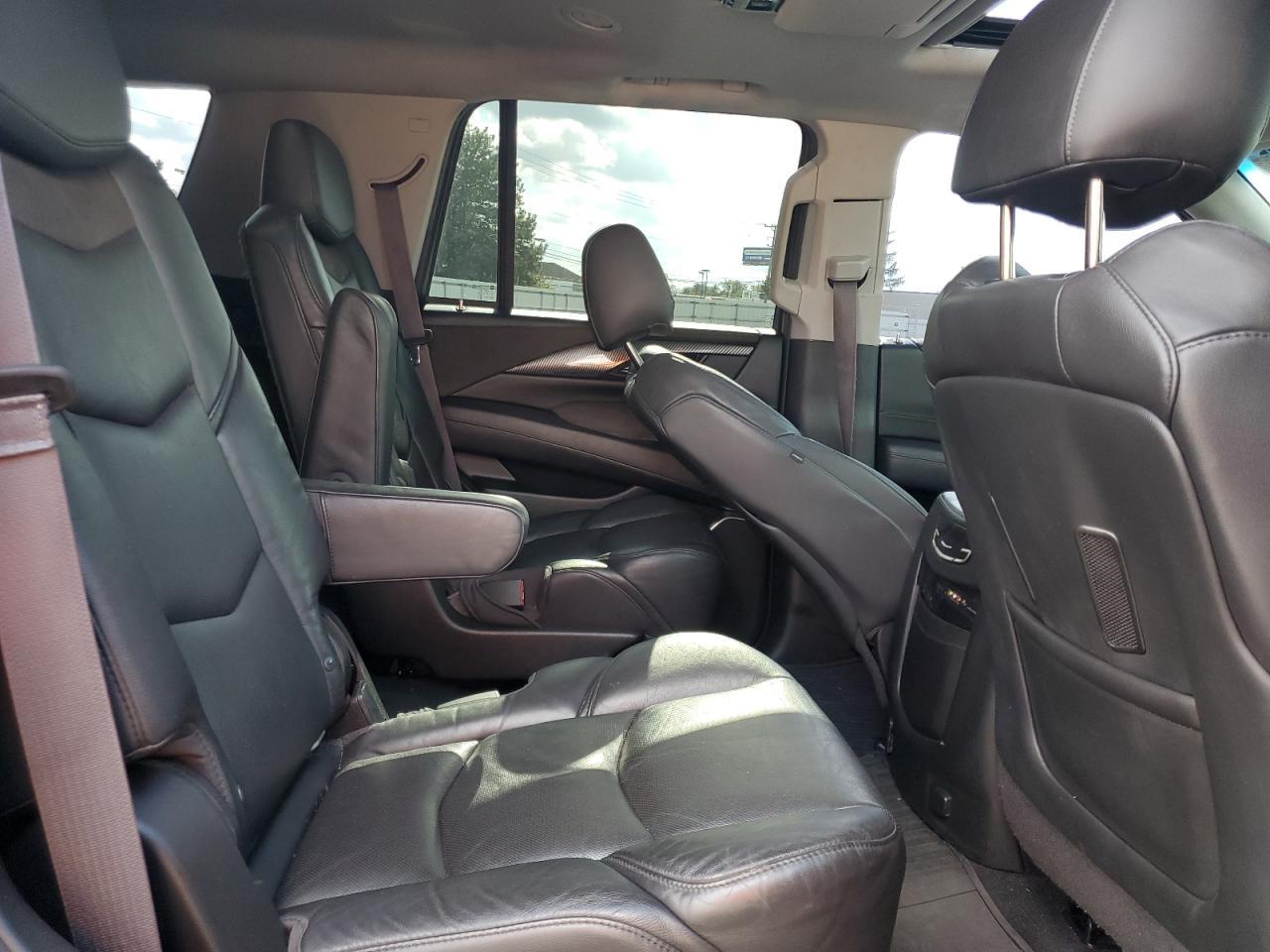 2016 CADILLAC ESCALADE