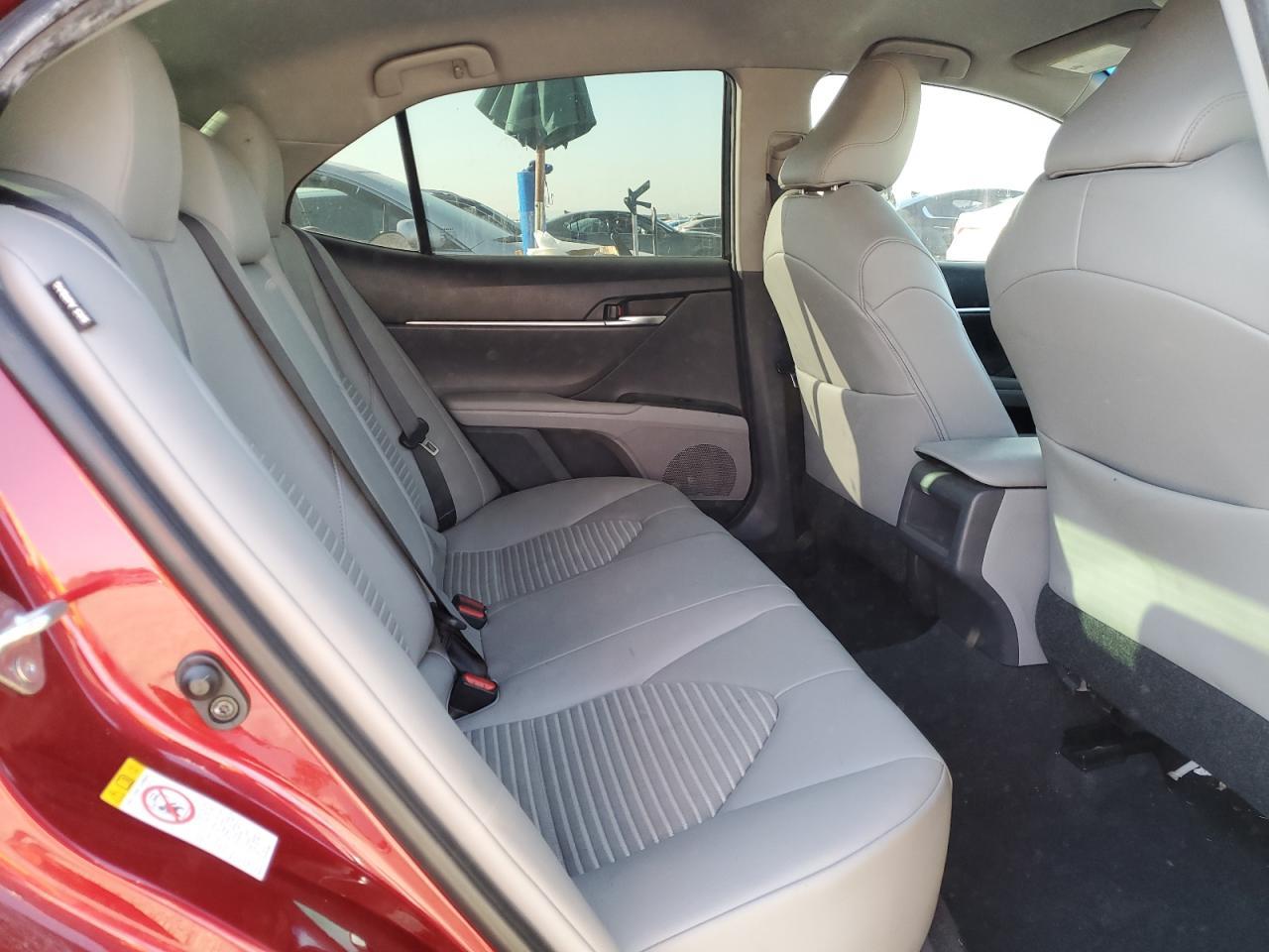 2018 TOYOTA CAMRY